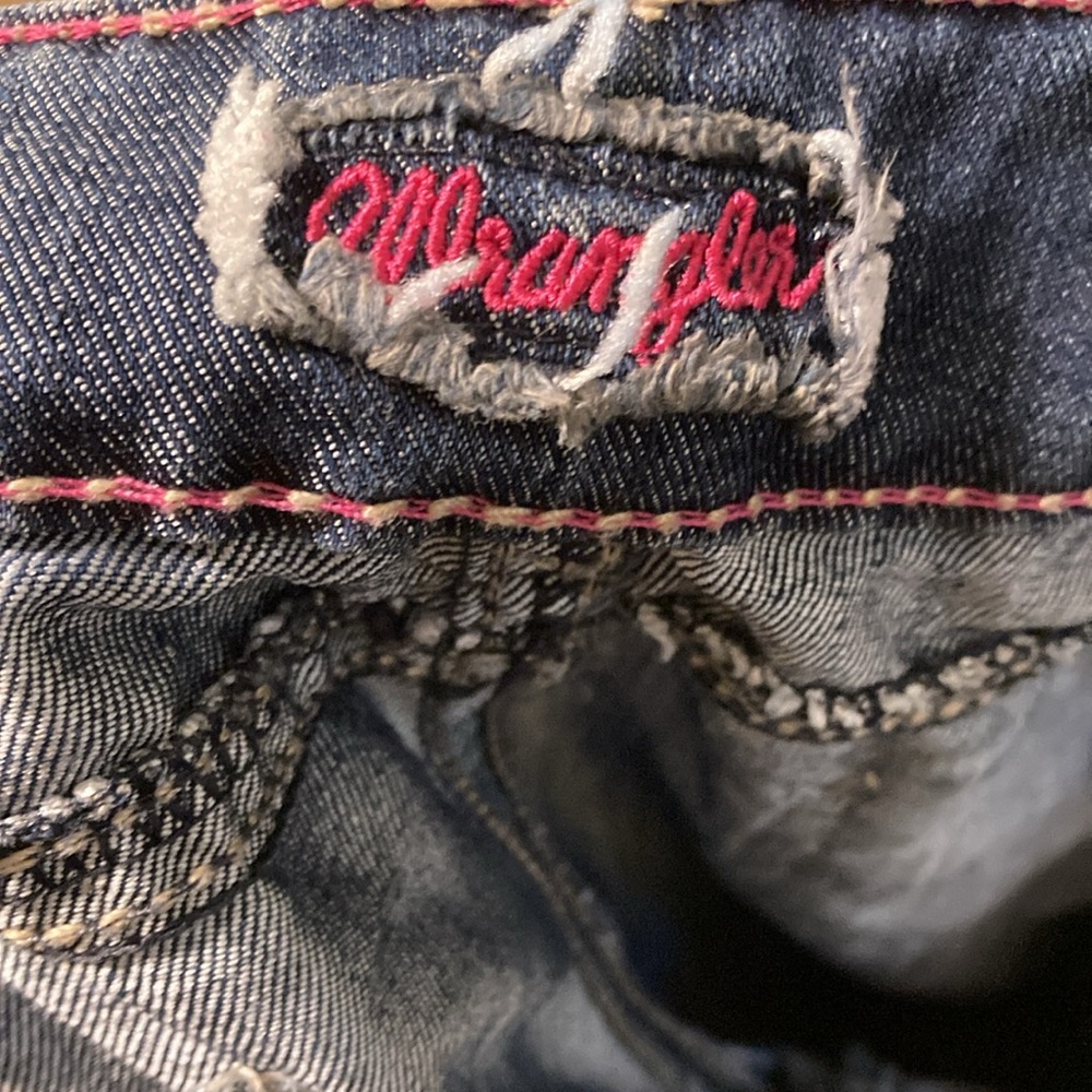 Women’s Wrangler Denim Jeans - Picture 4 of 4